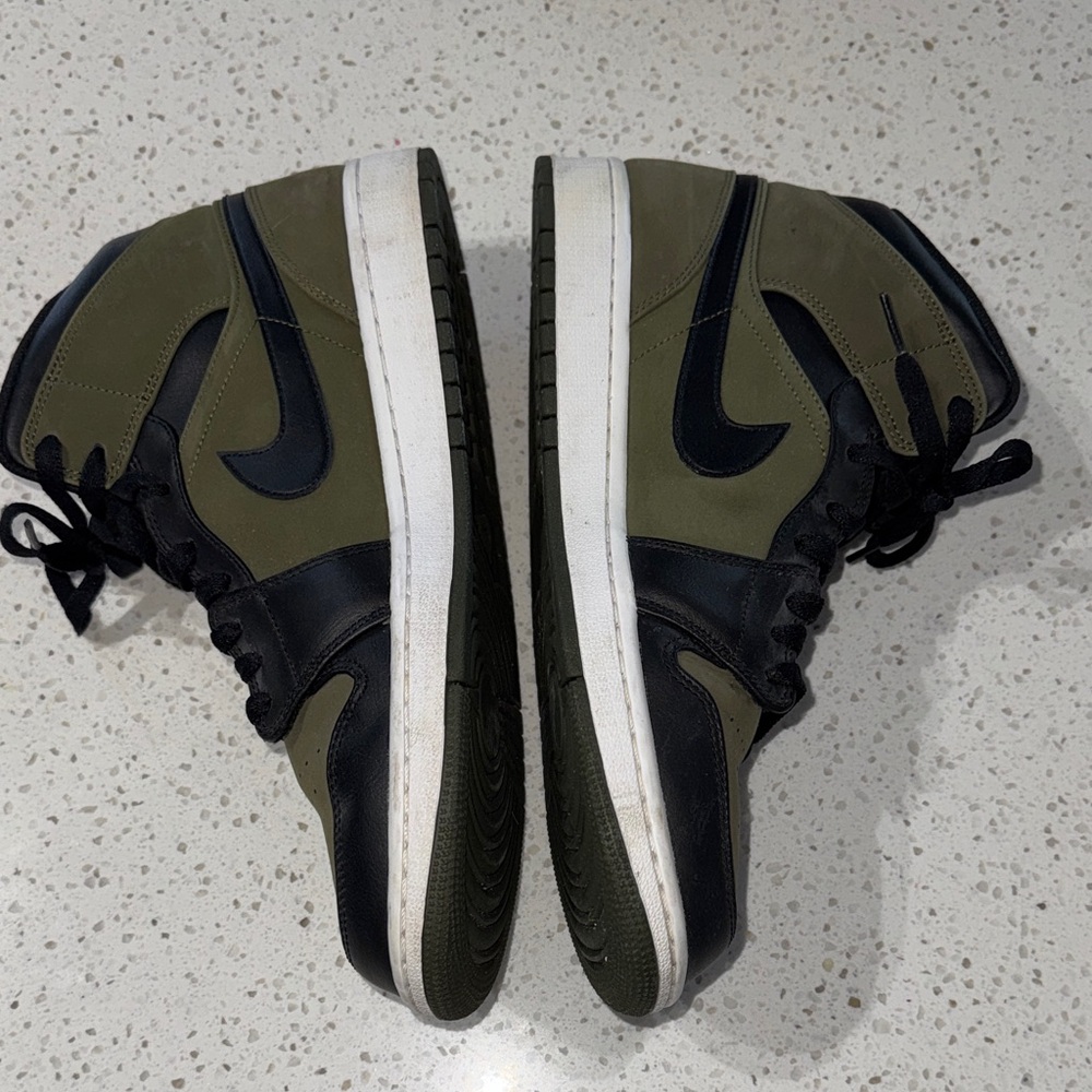 Jordan 1 Mid Olive Canvas - Picture 2 of 7